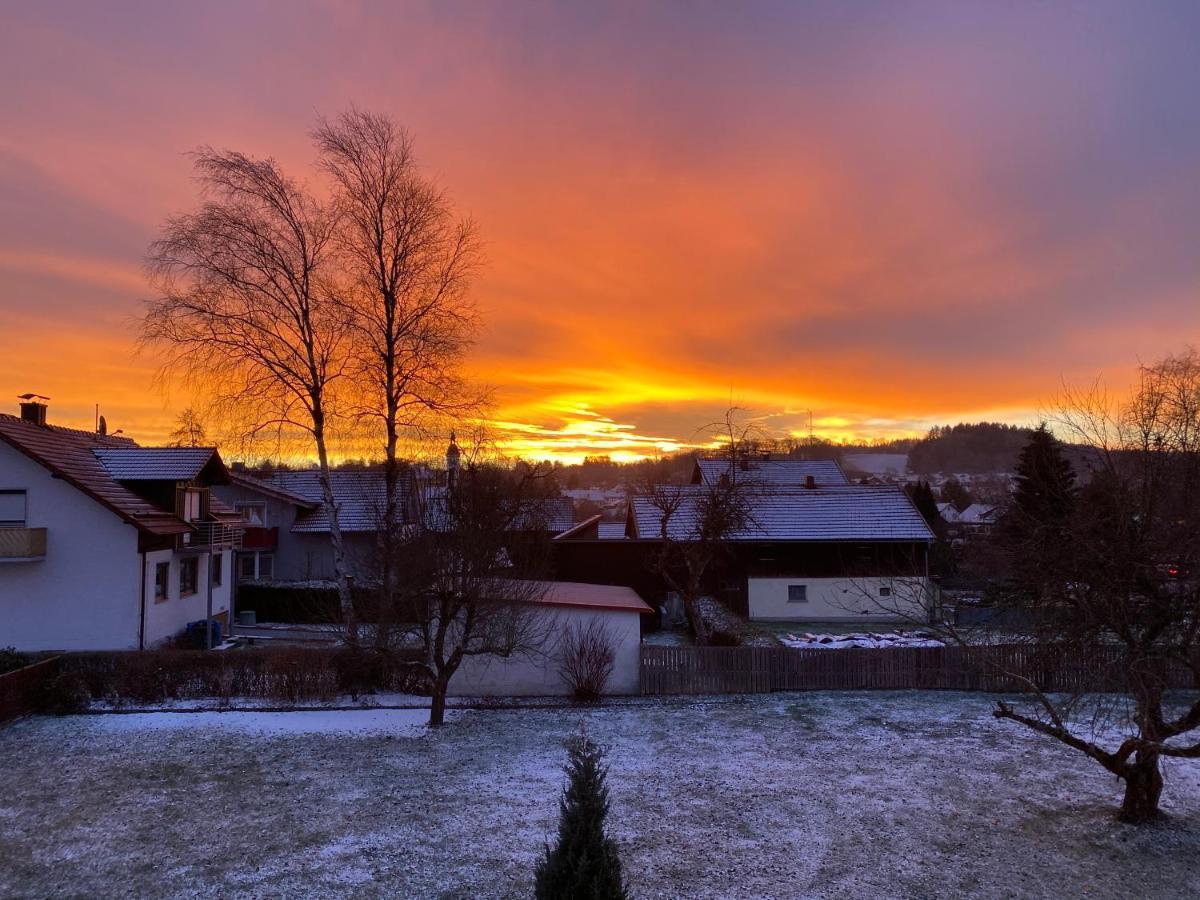 Grosszügig und komfortabel:Ferienwohnung im Bayerischen Wald! Wiesenfelden Exterior foto